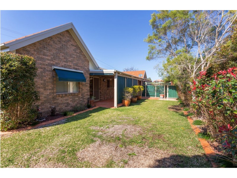 33 Medowie Road, Old Bar NSW 2430