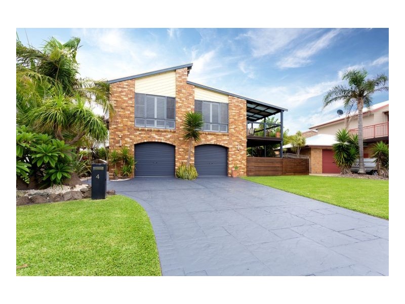 4 Spinnaker Cove, Wallabi Point NSW 2430
