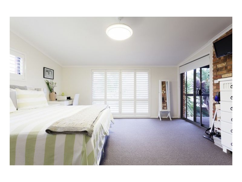 4 Spinnaker Cove, Wallabi Point NSW 2430