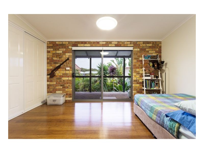 4 Spinnaker Cove, Wallabi Point NSW 2430