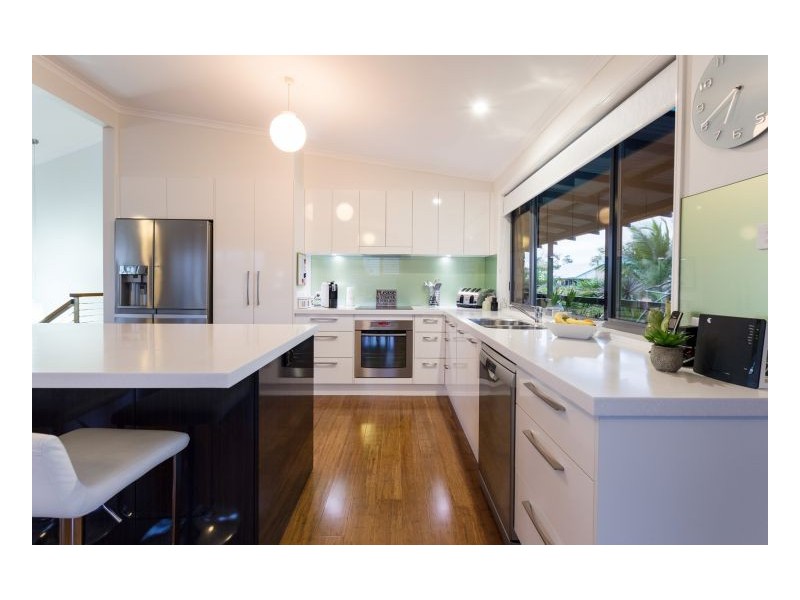 4 Spinnaker Cove, Wallabi Point NSW 2430