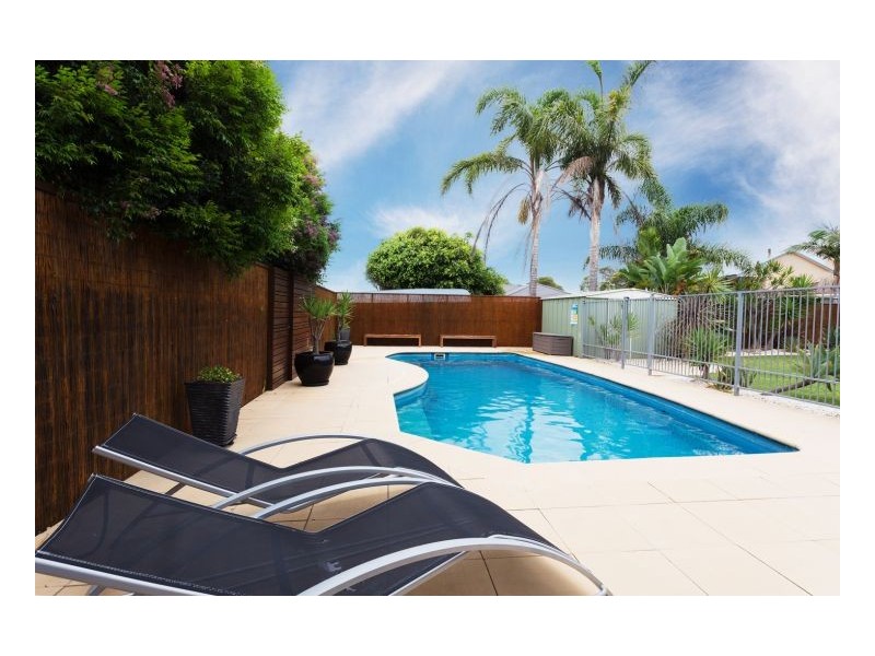 4 Spinnaker Cove, Wallabi Point NSW 2430