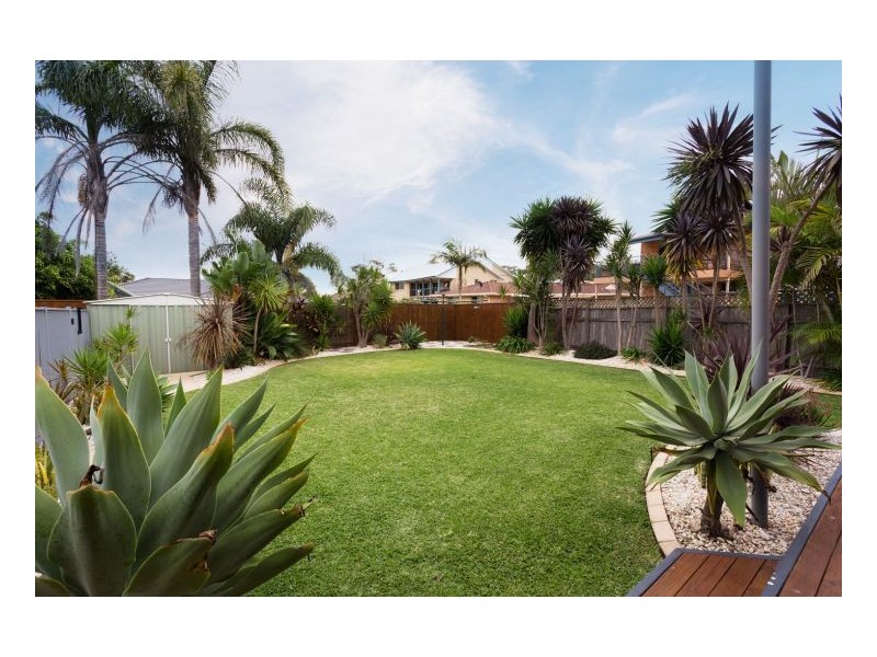 4 Spinnaker Cove, Wallabi Point NSW 2430