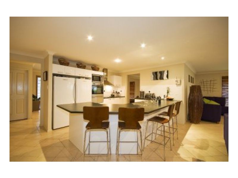 25 Shantull Drive, Wallabi Point NSW 2430