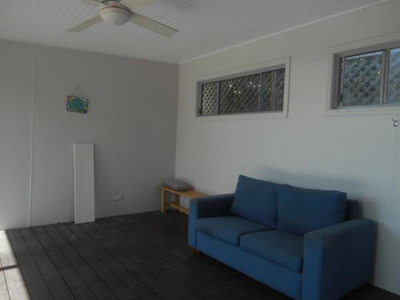 25 Old Bar Road, Old Bar NSW 2430