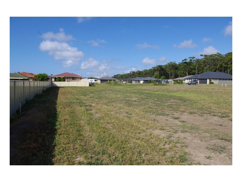 7 Threadfin Court, Old Bar NSW 2430