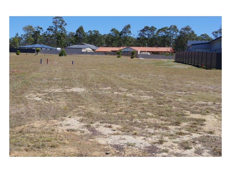17 Howard Street, Wallabi Point NSW 2430
