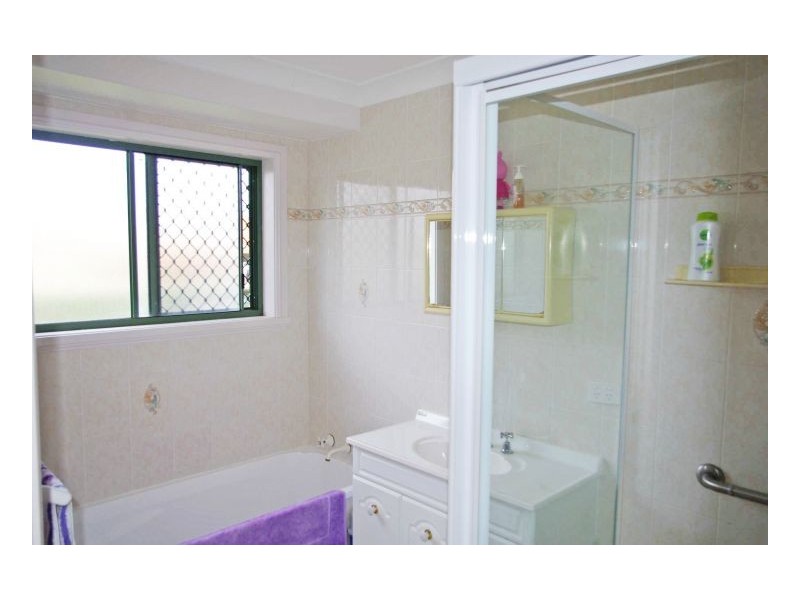 33 Wyden Street, Old Bar NSW 2430