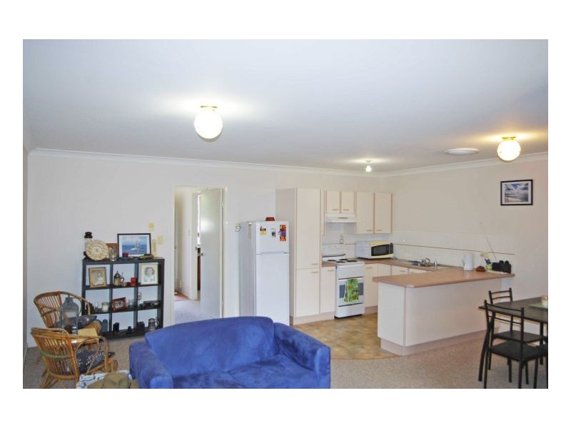 2/23 Smith Street, Old Bar NSW 2430