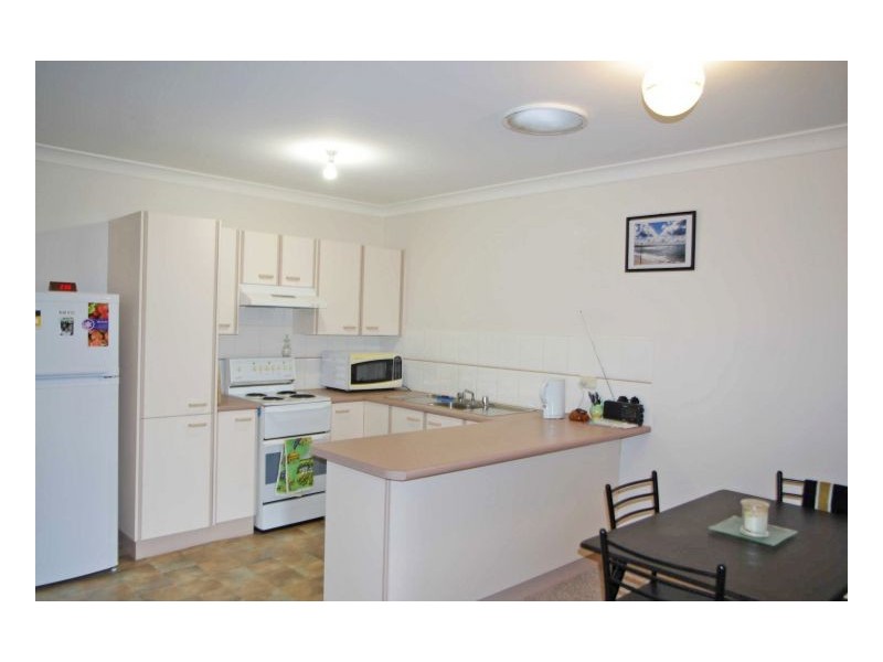 2/23 Smith Street, Old Bar NSW 2430