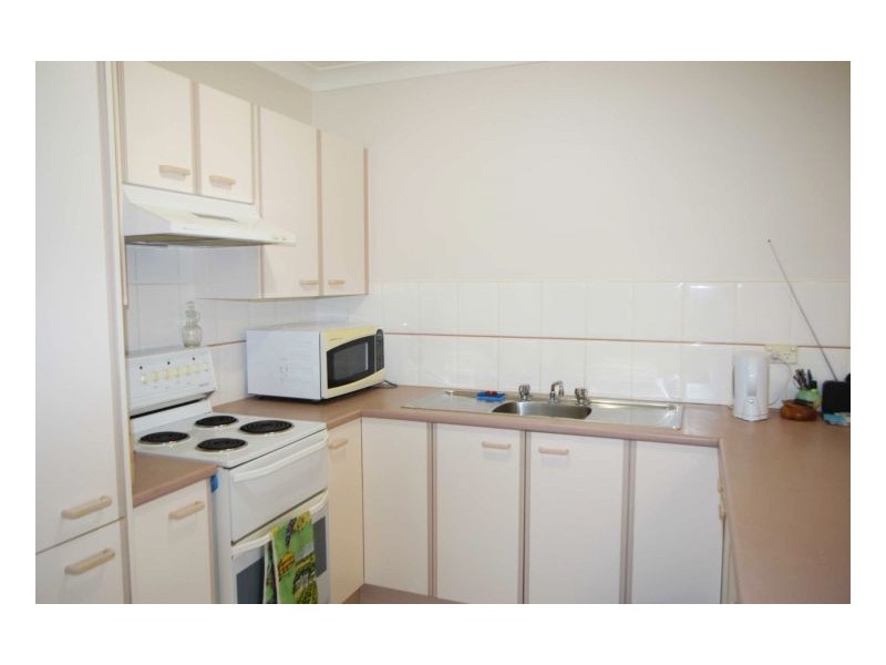 2/23 Smith Street, Old Bar NSW 2430