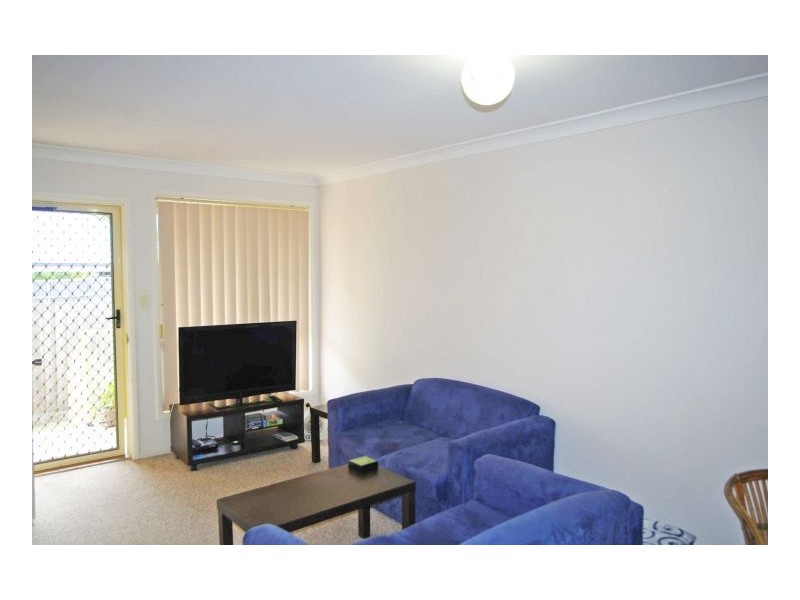 2/23 Smith Street, Old Bar NSW 2430