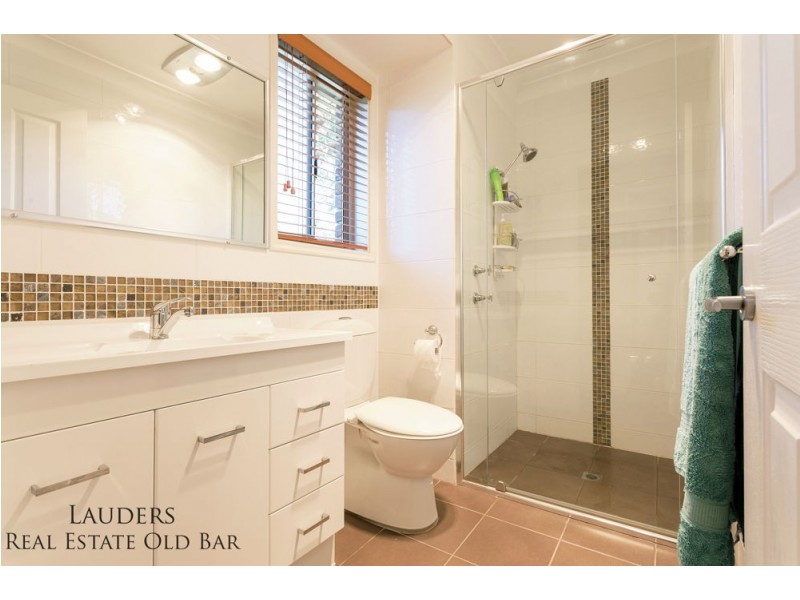 128 Waterman Street, Old Bar NSW 2430