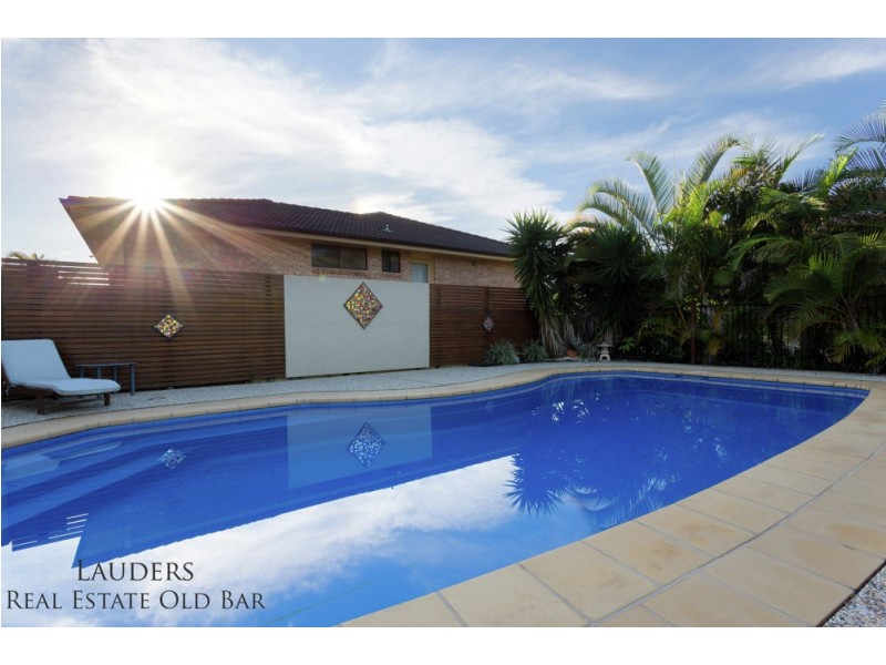 128 Waterman Street, Old Bar NSW 2430