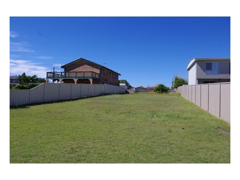 4 George Street, Old Bar NSW 2430