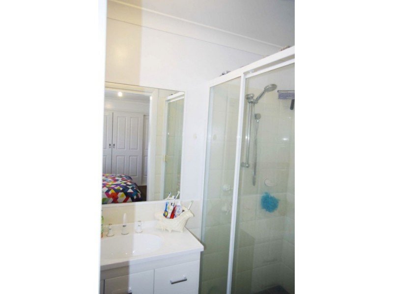 17a Albatross Way, Old Bar NSW 2430