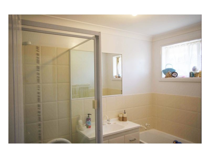 17a Albatross Way, Old Bar NSW 2430