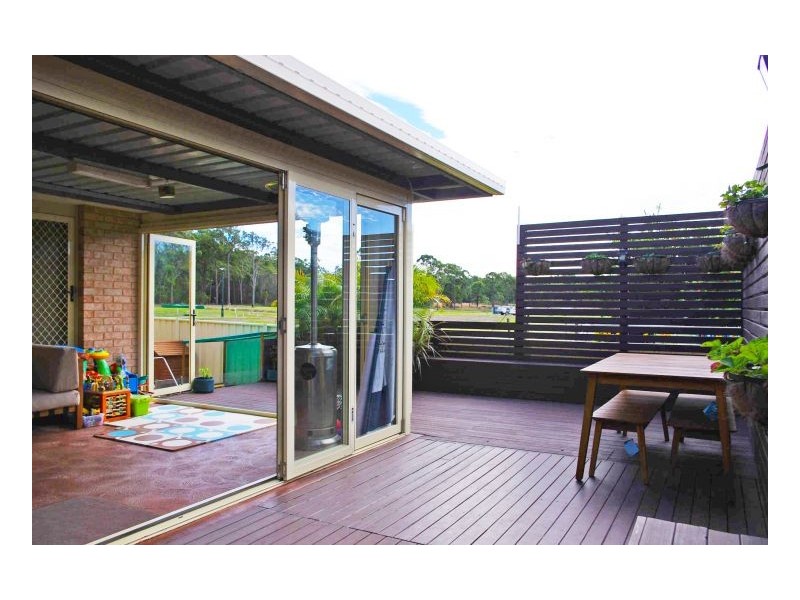 17a Albatross Way, Old Bar NSW 2430