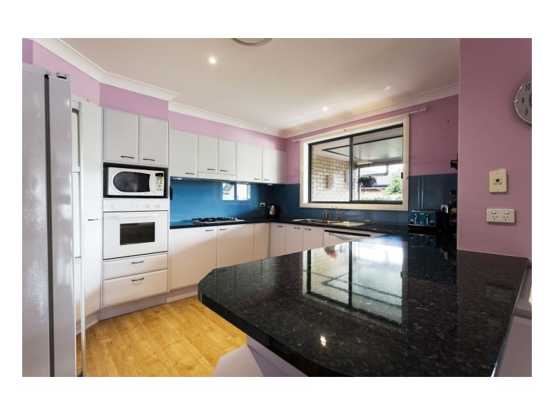 9 Yellowfin Avenue, Old Bar NSW 2430