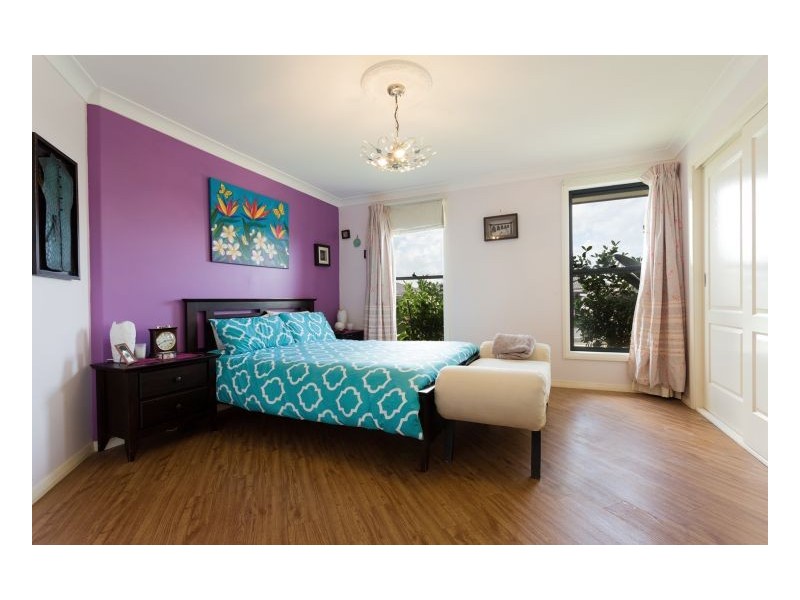 9 Yellowfin Avenue, Old Bar NSW 2430