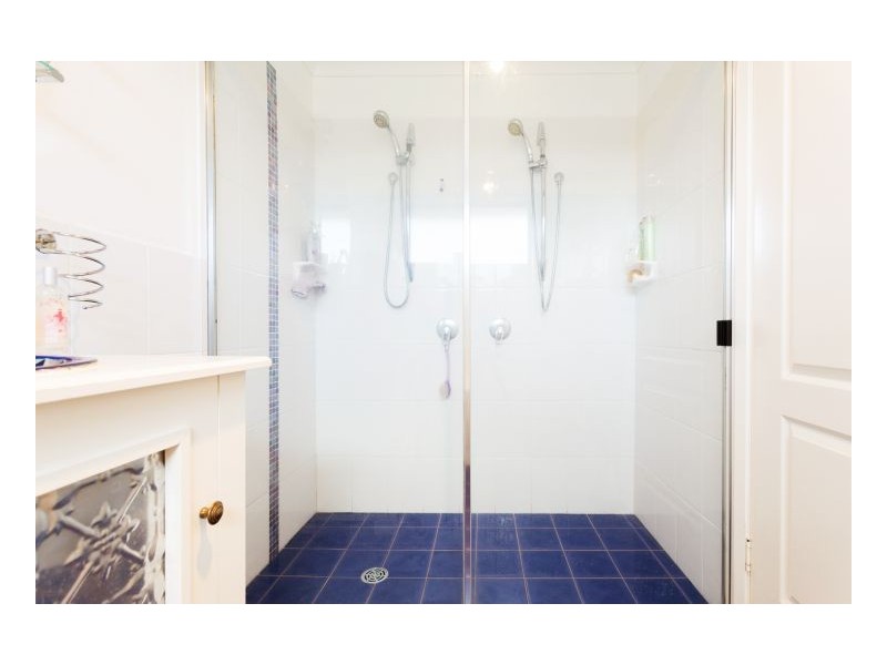9 Yellowfin Avenue, Old Bar NSW 2430