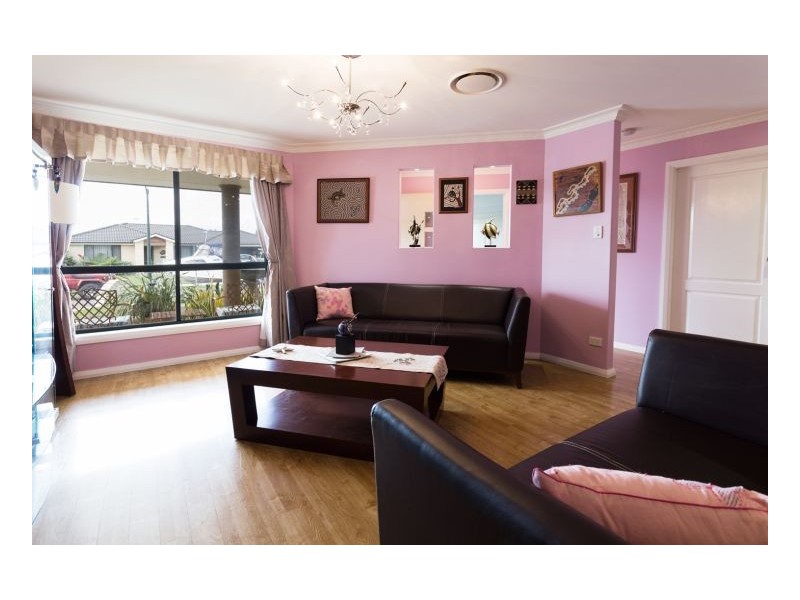 9 Yellowfin Avenue, Old Bar NSW 2430