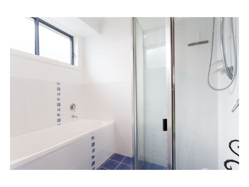 9 Yellowfin Avenue, Old Bar NSW 2430