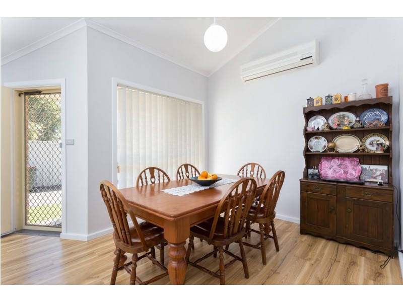 2/9 Carrabeen Drive, Old Bar NSW 2430