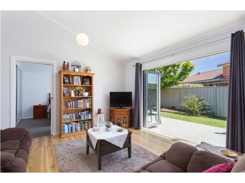 2/9 Carrabeen Drive, Old Bar NSW 2430