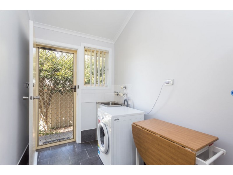 2/9 Carrabeen Drive, Old Bar NSW 2430