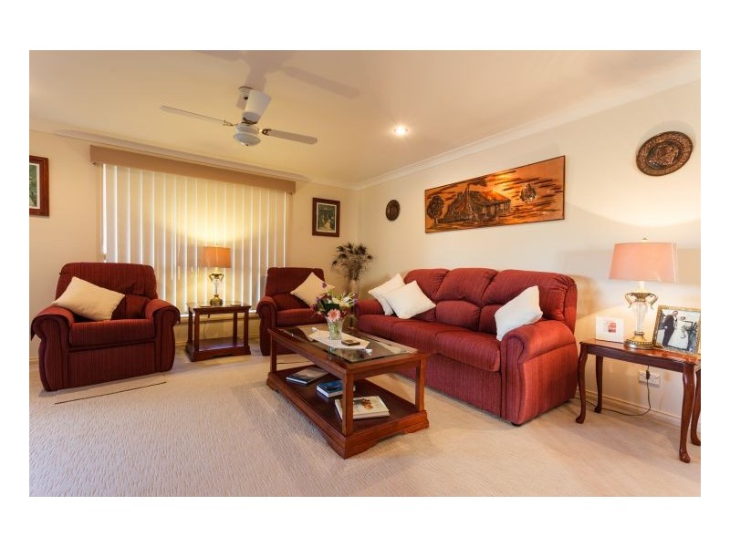 28 Medowie Road, Old Bar NSW 2430