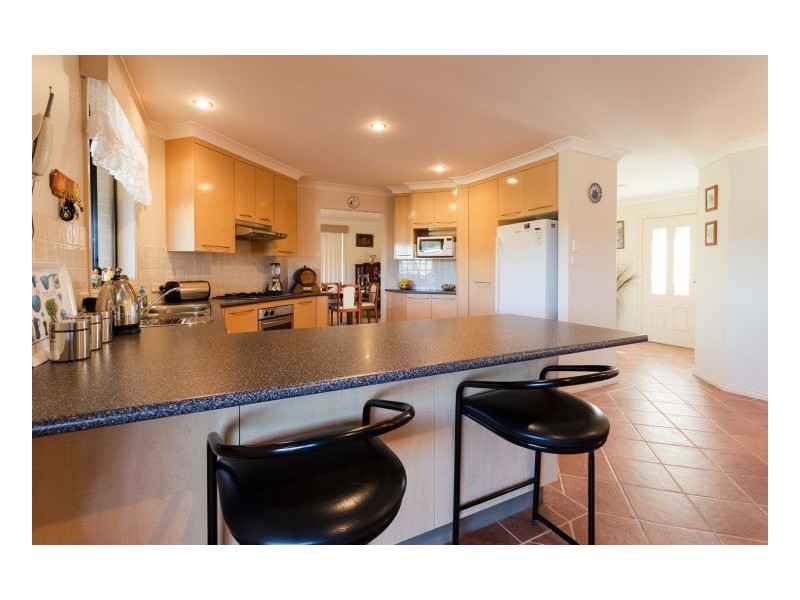 28 Medowie Road, Old Bar NSW 2430