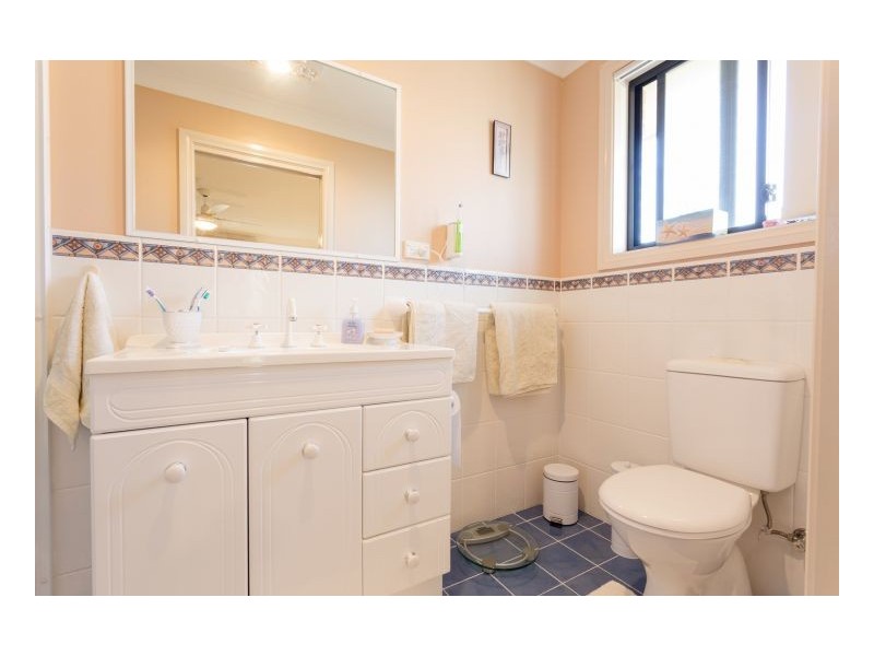 28 Medowie Road, Old Bar NSW 2430