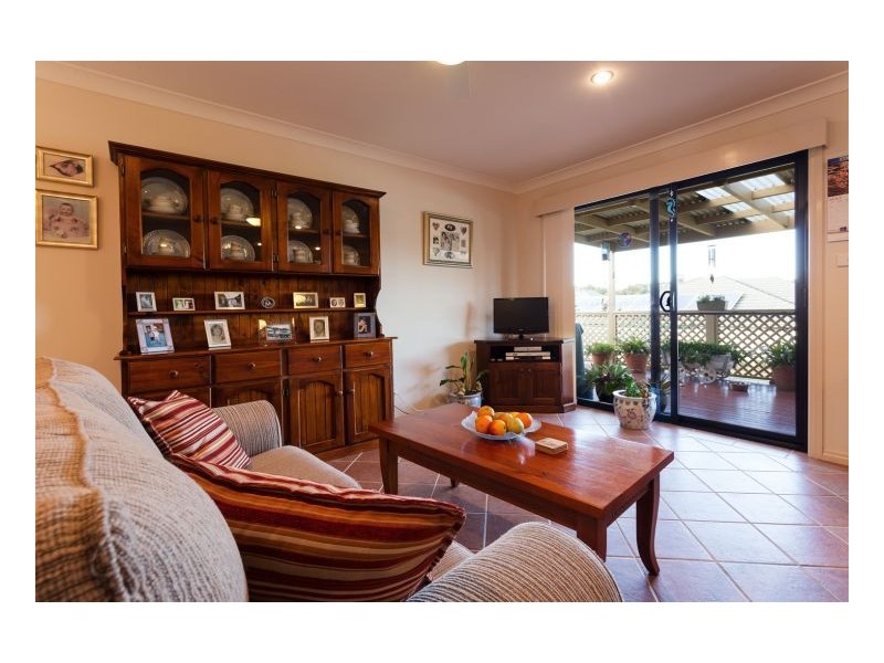 28 Medowie Road, Old Bar NSW 2430