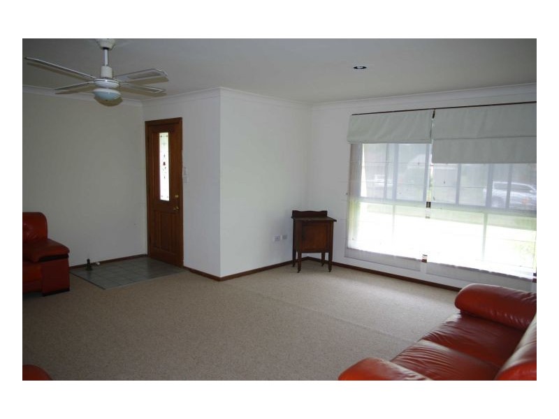 13 Drury Close, Old Bar NSW 2430