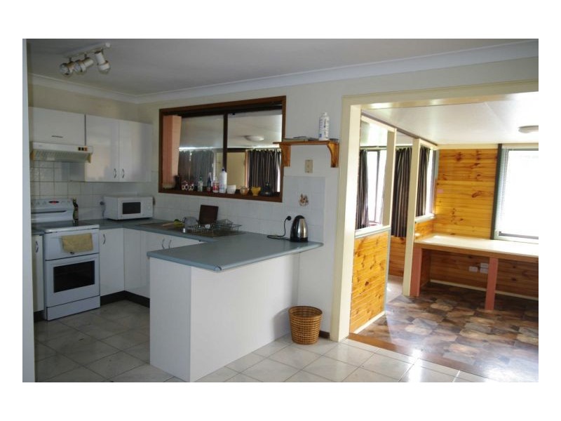 13 Drury Close, Old Bar NSW 2430