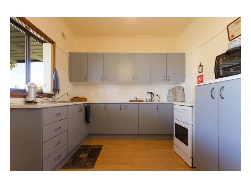 4 Robertson Street, Taree NSW 2430