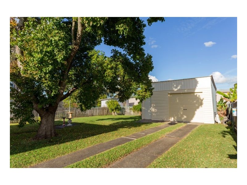 4 Robertson Street, Taree NSW 2430