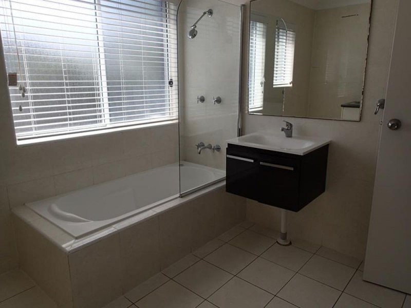 1,3,38 Lewis Street, Old Bar NSW 2430