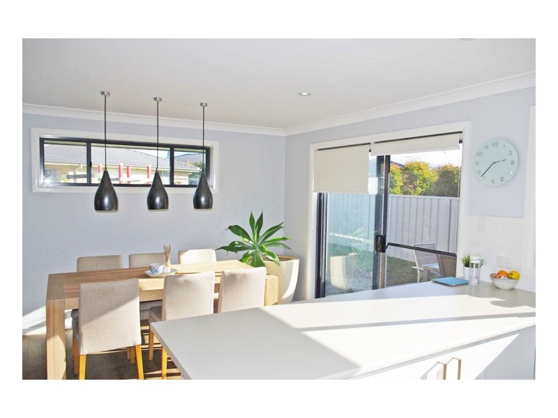 2/13 Yellowfin Avenue, Old Bar NSW 2430