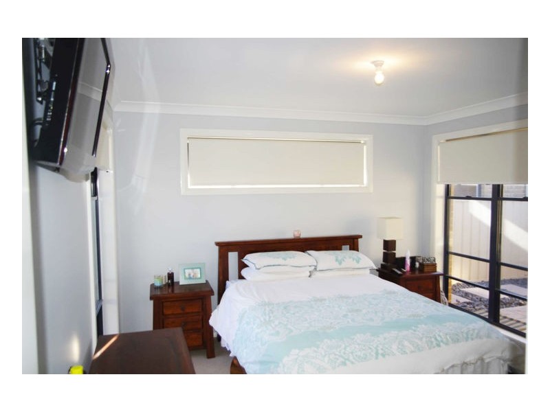 2/13 Yellowfin Avenue, Old Bar NSW 2430