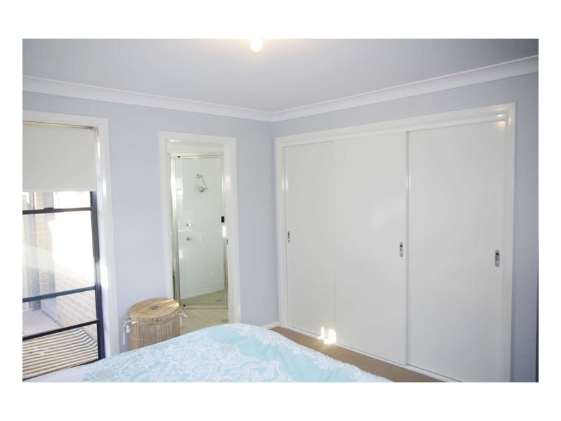 2/13 Yellowfin Avenue, Old Bar NSW 2430
