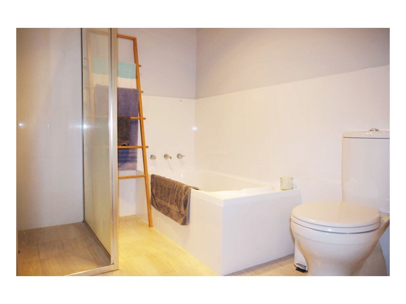 2/13 Yellowfin Avenue, Old Bar NSW 2430