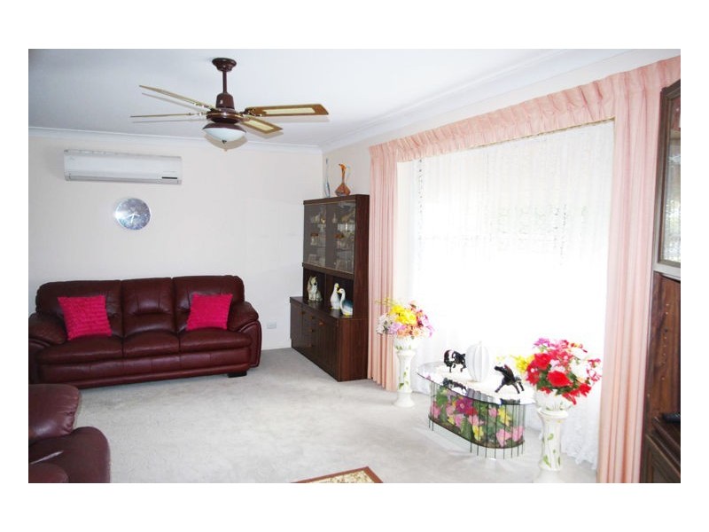 2 Joel Drive, Old Bar NSW 2430