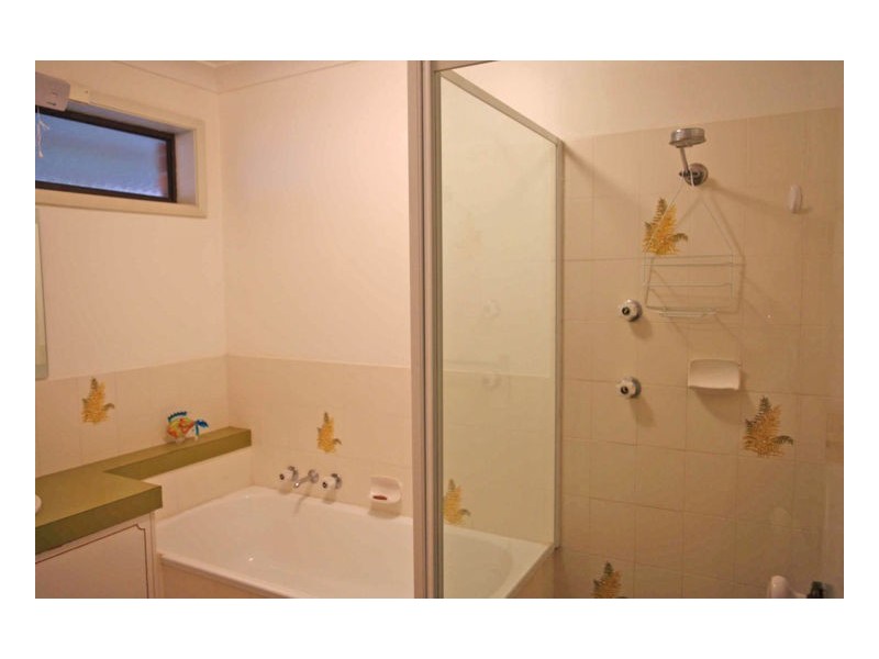2 Joel Drive, Old Bar NSW 2430