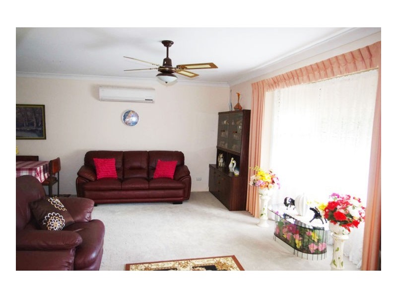 2 Joel Drive, Old Bar NSW 2430