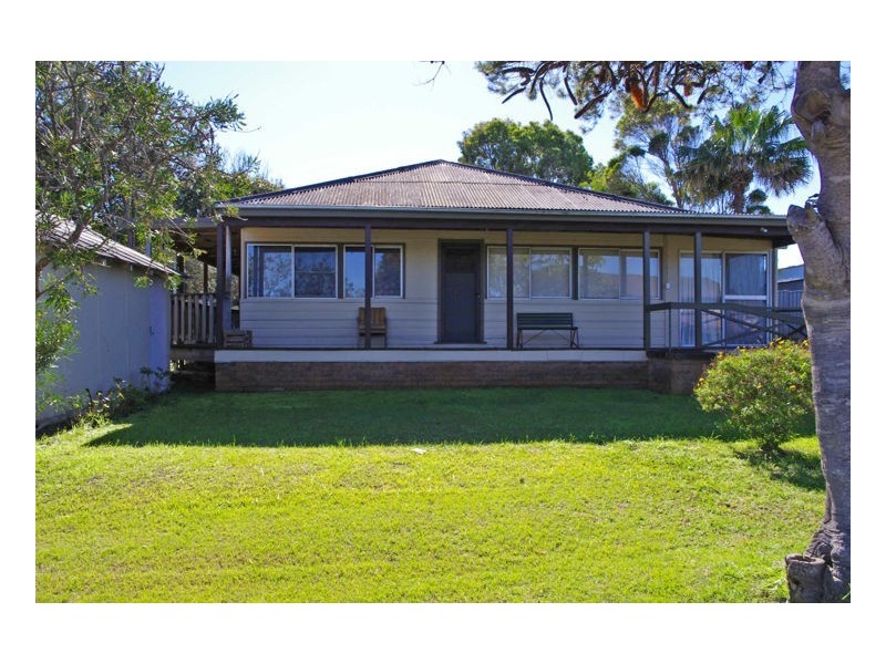 9 Connell Street, Old Bar NSW 2430