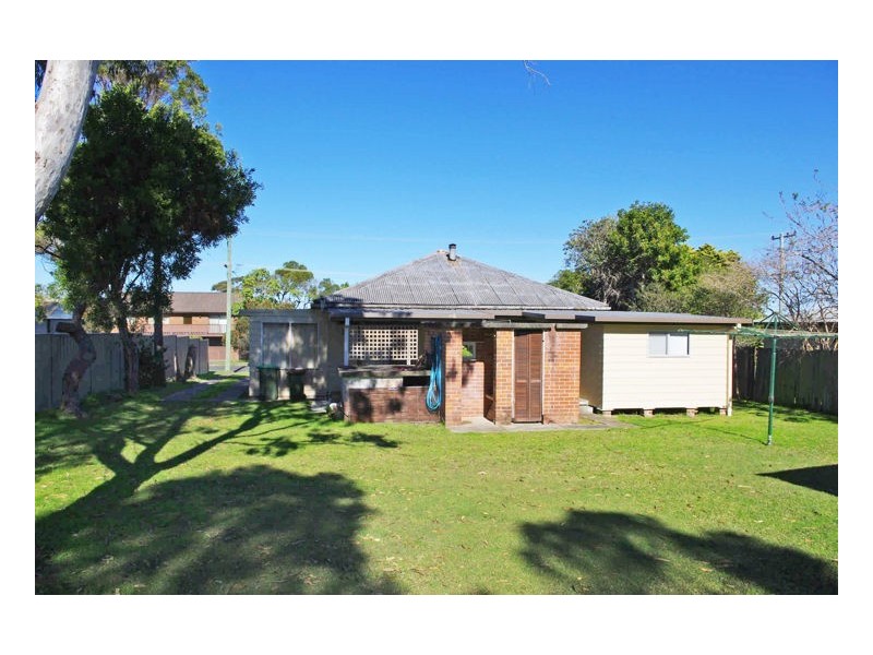 9 Connell Street, Old Bar NSW 2430