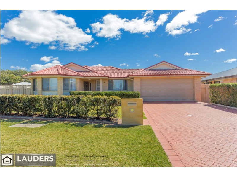 28 Bluehaven Drive, Old Bar NSW 2430