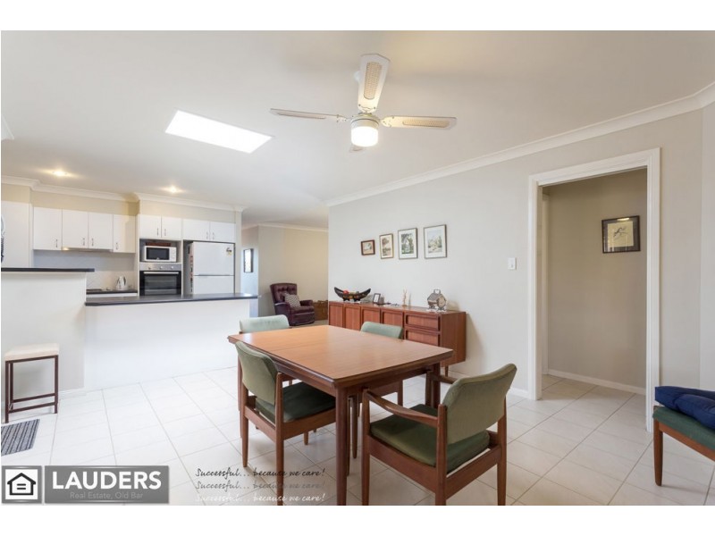 28 Bluehaven Drive, Old Bar NSW 2430